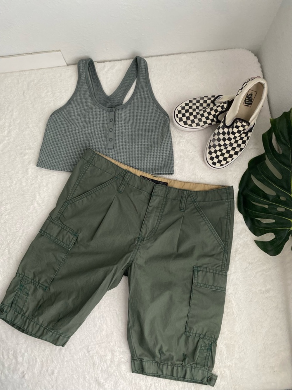 Vans  Army  Green Shorts